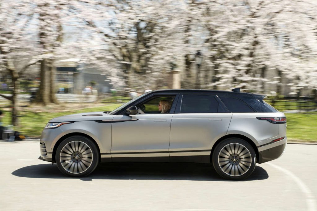 SUV CAR RANGE ROVER VELAR