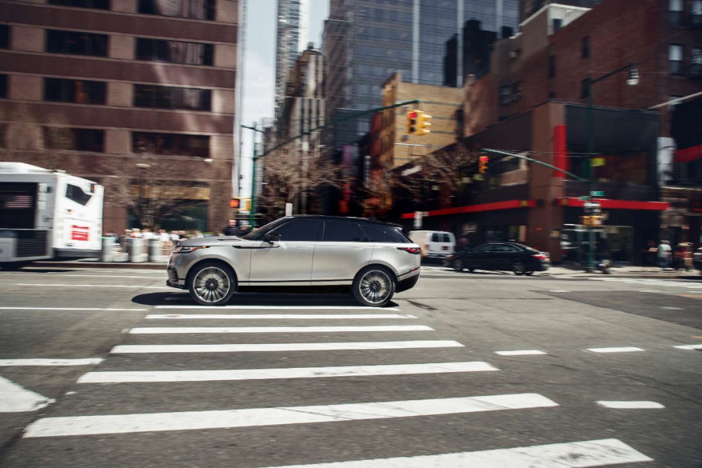 SUV CAR RANGE ROVER VELAR