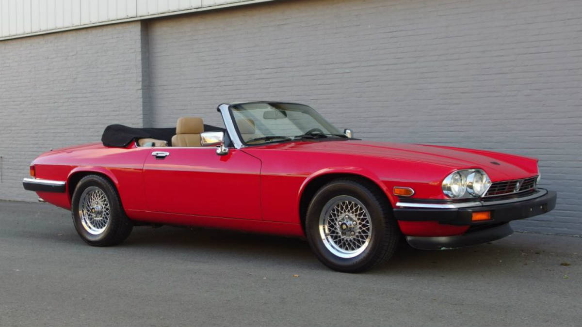 CLASSIC CAR JAGUAR XJS