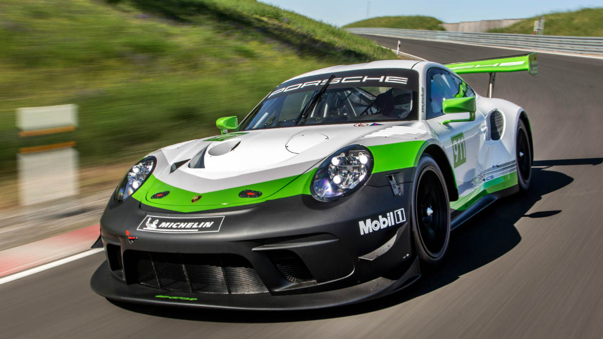 RACE CAR PORSCHE 911 GT3 R
