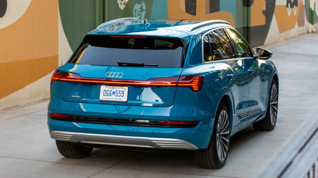 PREMIUM ELECTRIC VEHICLE AUDI e-TRON