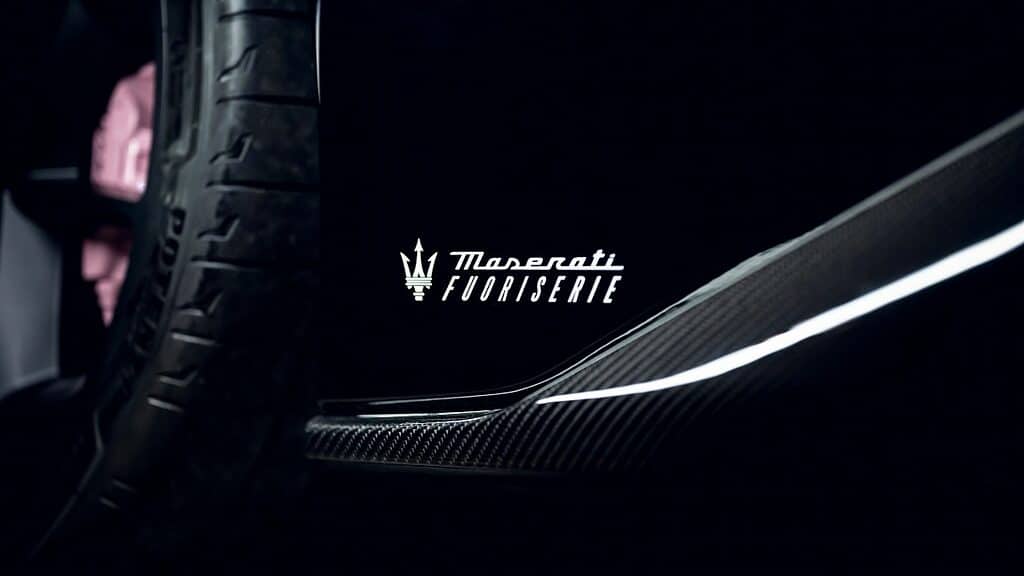 SPORTS CAR MASERATI MC20 FUORISERIE